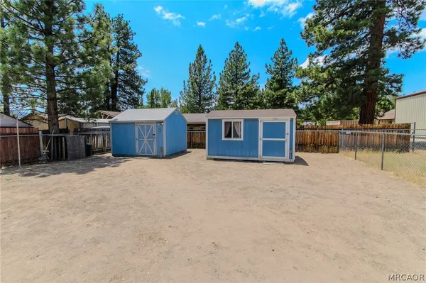 $339,900 | 1084 Hugo Lane, Big Bear City, CA 92314