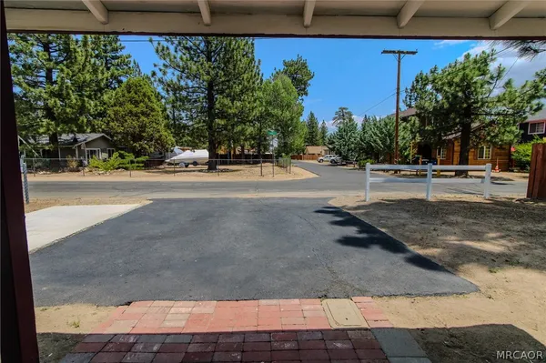 $339,900 | 1084 Hugo Lane, Big Bear City, CA 92314