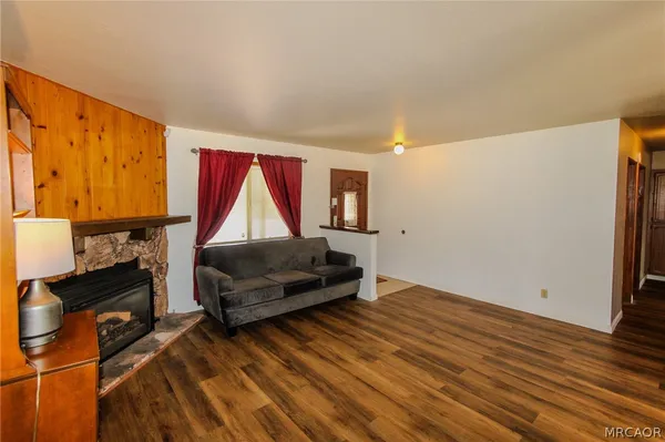 $339,900 | 1084 Hugo Lane, Big Bear City, CA 92314