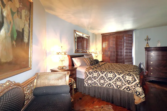 $400,000 | 6033 North Sheridan Road, Unit 40H, Chicago, IL 60660