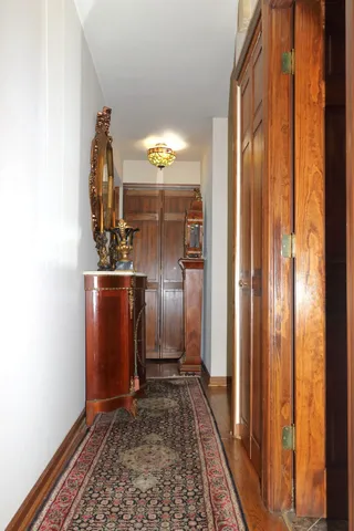 $400,000 | 6033 North Sheridan Road, Unit 40H, Chicago, IL 60660