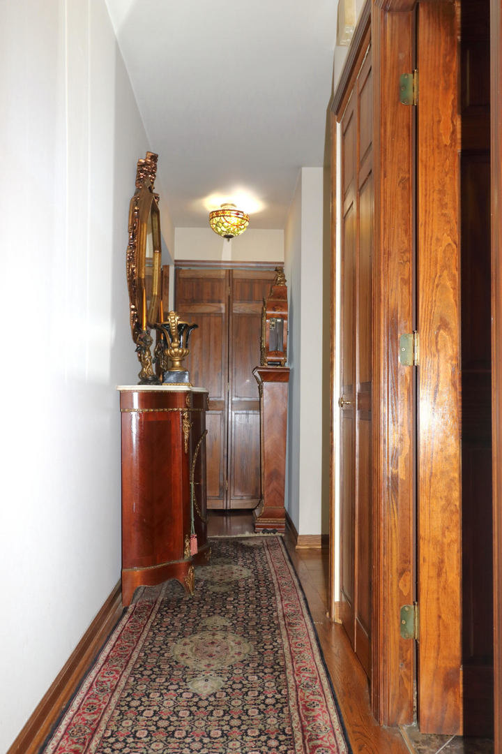 6033 North Sheridan Road, Unit 40H Chicago, IL 60660 - Photo 5 of 29