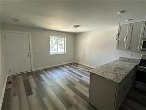 $3,200 | 468 Thomas Avenue West, St. Paul, MN 55103