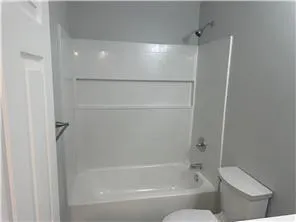 $3,200 | 468 Thomas Avenue West, St. Paul, MN 55103