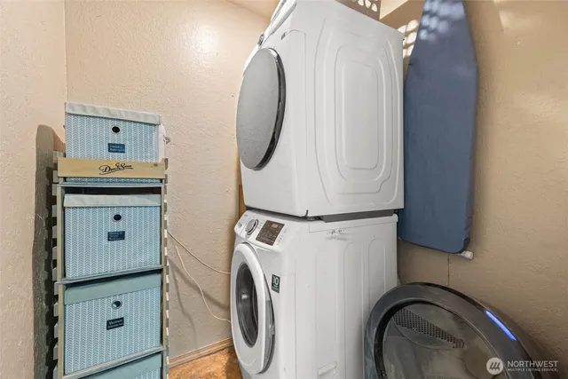 $975,000 | 9630 50th Place West, Mukilteo, WA 98275