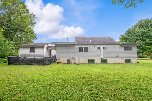 $229,900 | 118 Schirmer Parkway, Buchanan, MI 49107