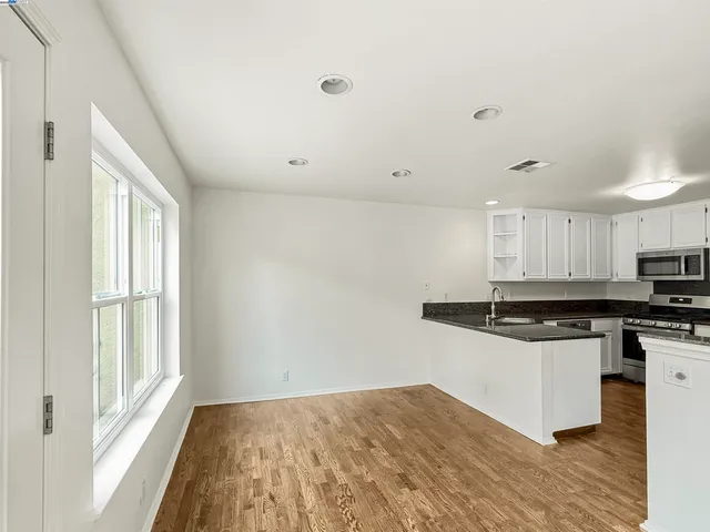 $969,000 | 404 Regal Lily Lane, San Ramon, CA 94582