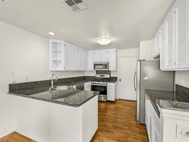 $969,000 | 404 Regal Lily Lane, San Ramon, CA 94582