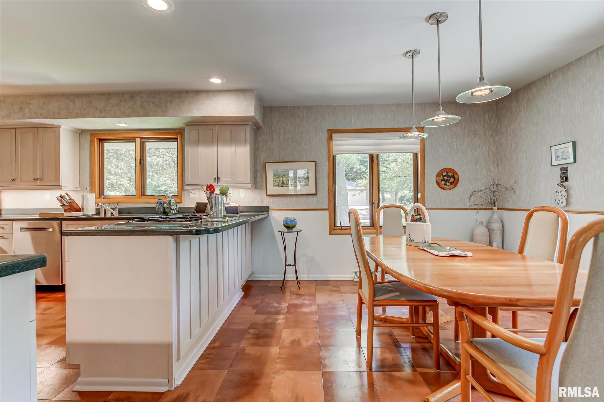 9 Partridge Road Springfield, IL 62711 - Photo 13 of 39 Gallery Image 13