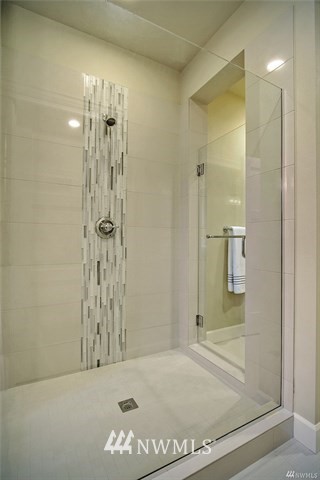 208 239th Street Southeast Bothell, WA 98021 - Photo 12 of 21