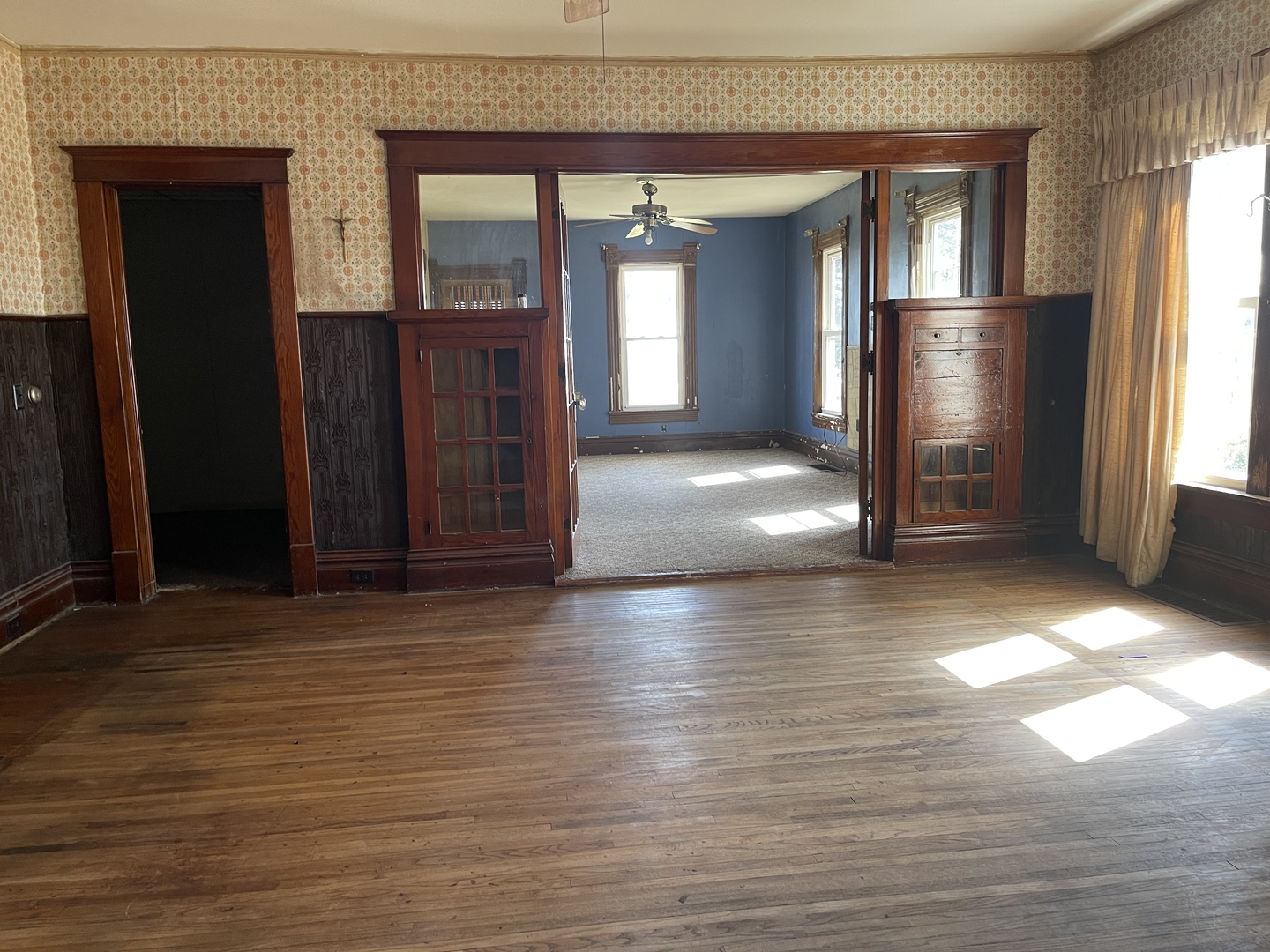 3267 East 15th Road Ottawa, IL 61350 - Photo 13 of 21 a view of an empty room with window and wooden floor