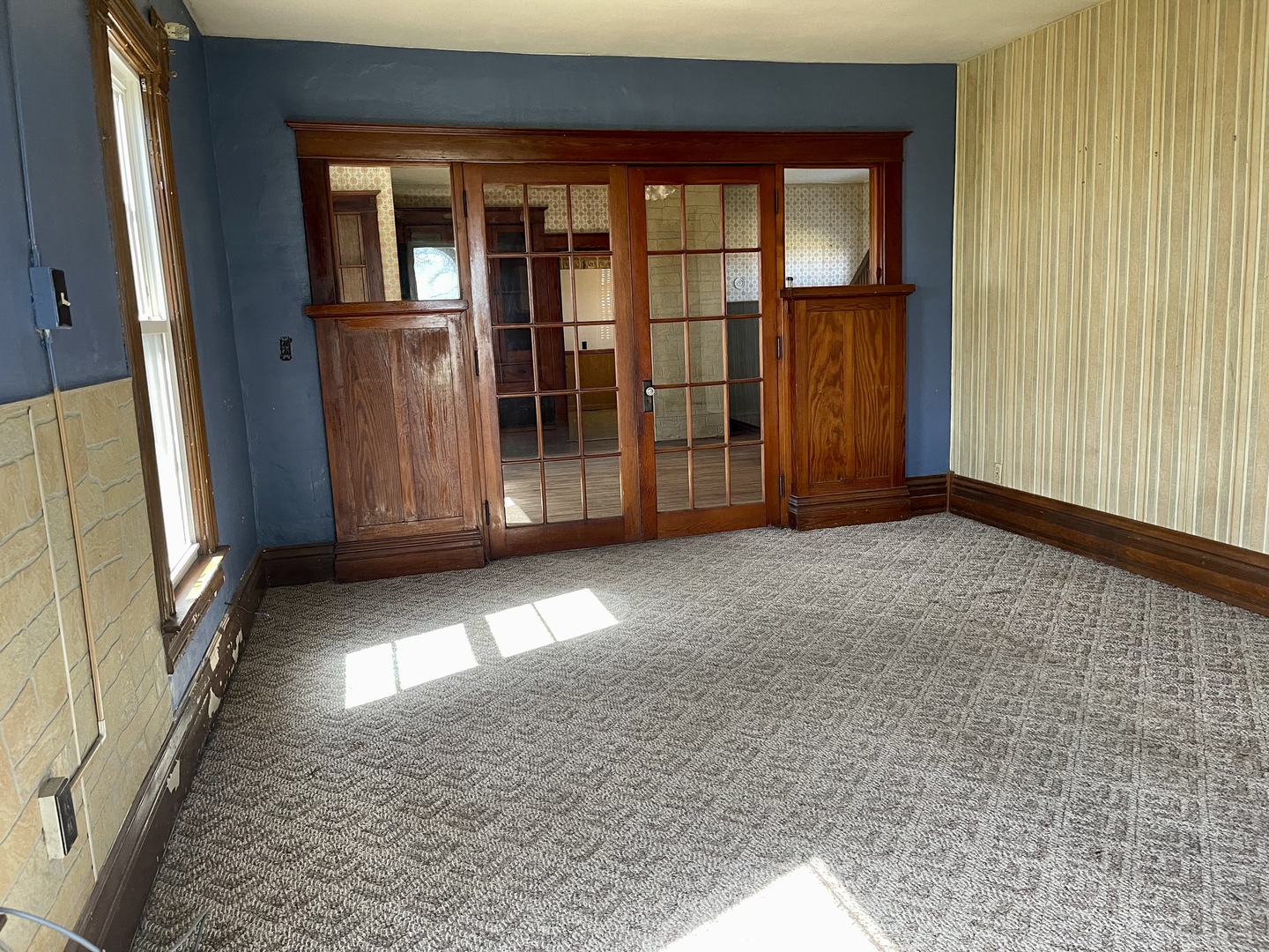 3267 East 15th Road Ottawa, IL 61350 - Photo 17 of 21 an empty room with windows