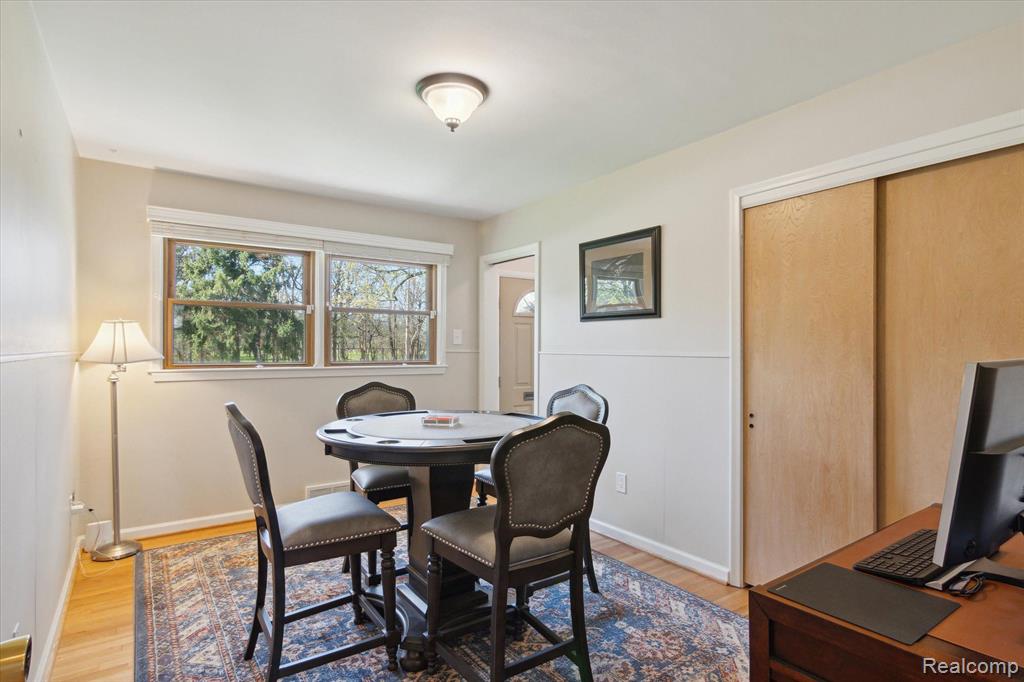 16976 Beverly Road Beverly Hills, MI 48025 - Photo 7 of 30