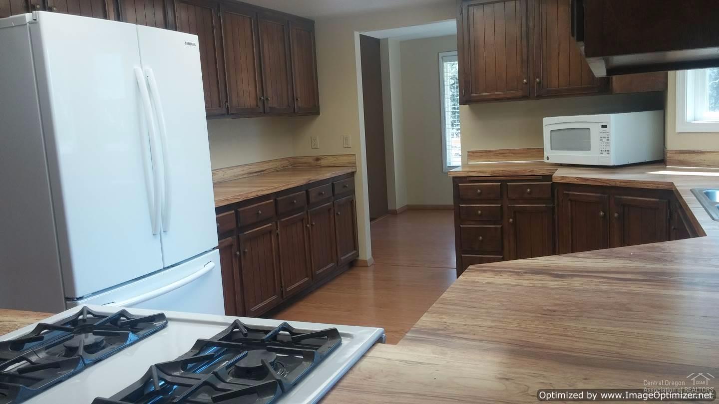 20761 Southeast Reed Market Road Bend, OR 97702 - Photo 15 of 16 Additional Photo