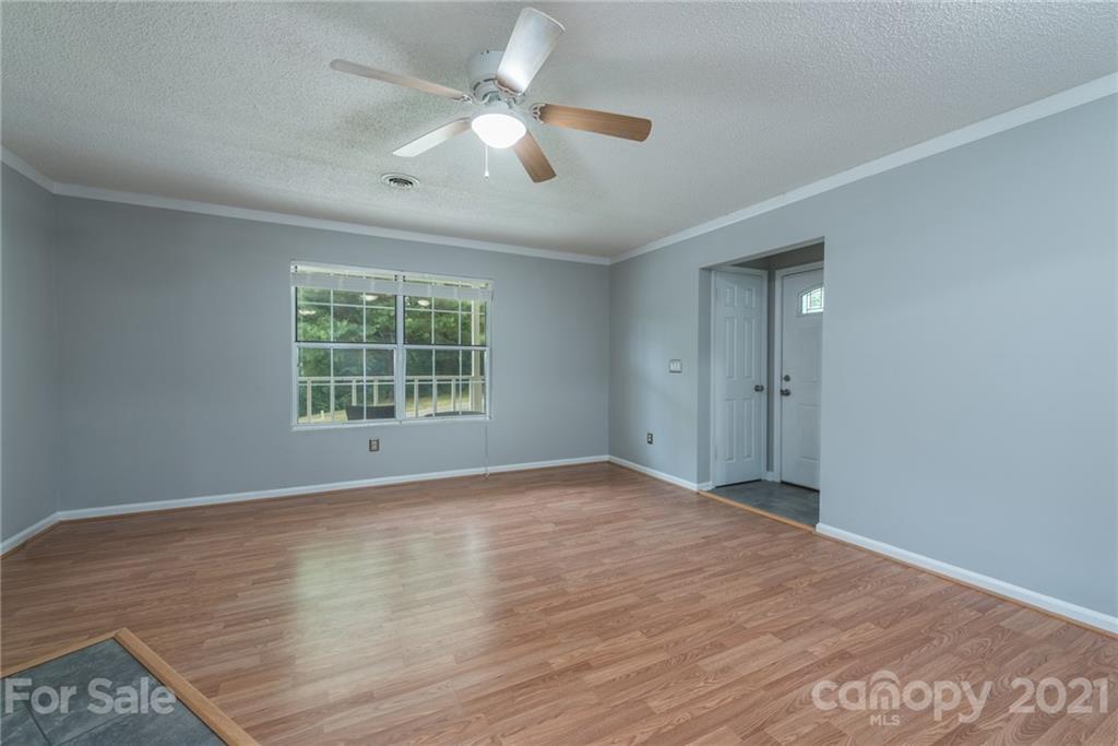 133 Rocking Porch Ridge Asheville, NC 28805 - Photo 8 of 27 Gallery Image 8