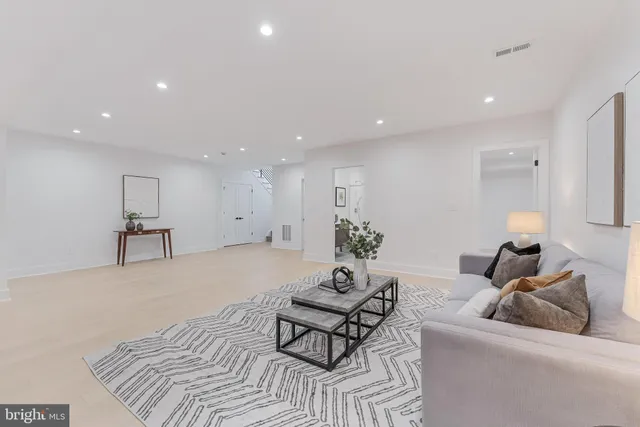 $1,895,000 | 3215 Cofer Road, Falls Church, VA 22042