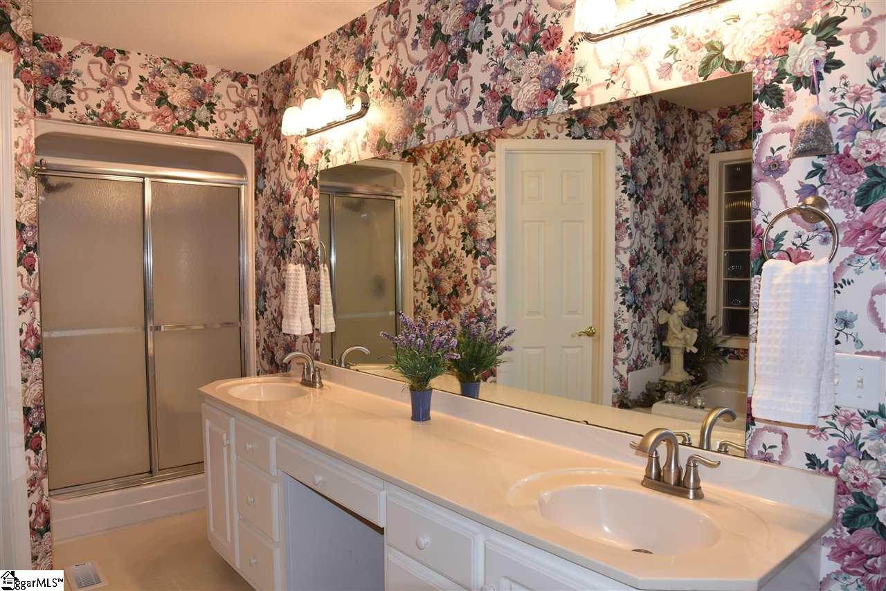 406 Edgewater Drive Anderson, SC 29626 - Photo 17 of 35 Gallery Image 17