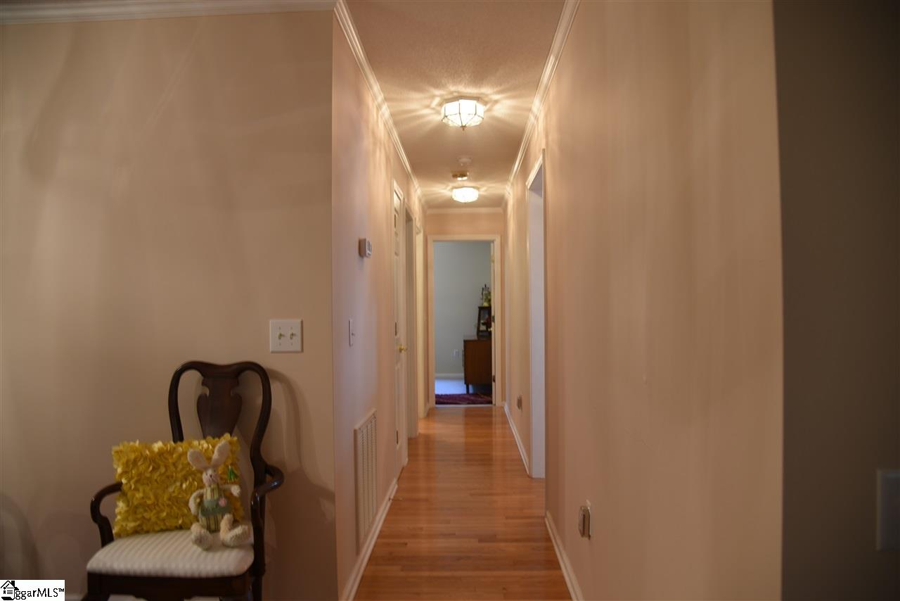 406 Edgewater Drive Anderson, SC 29626 - Photo 19 of 35 Gallery Image 19