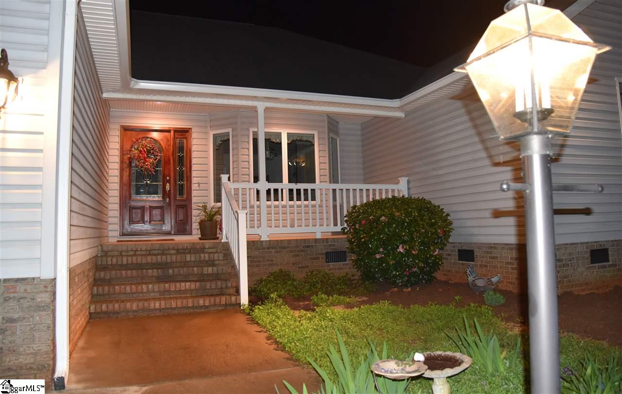 406 Edgewater Drive Anderson, SC 29626 - Photo 3 of 35 Gallery Image 3