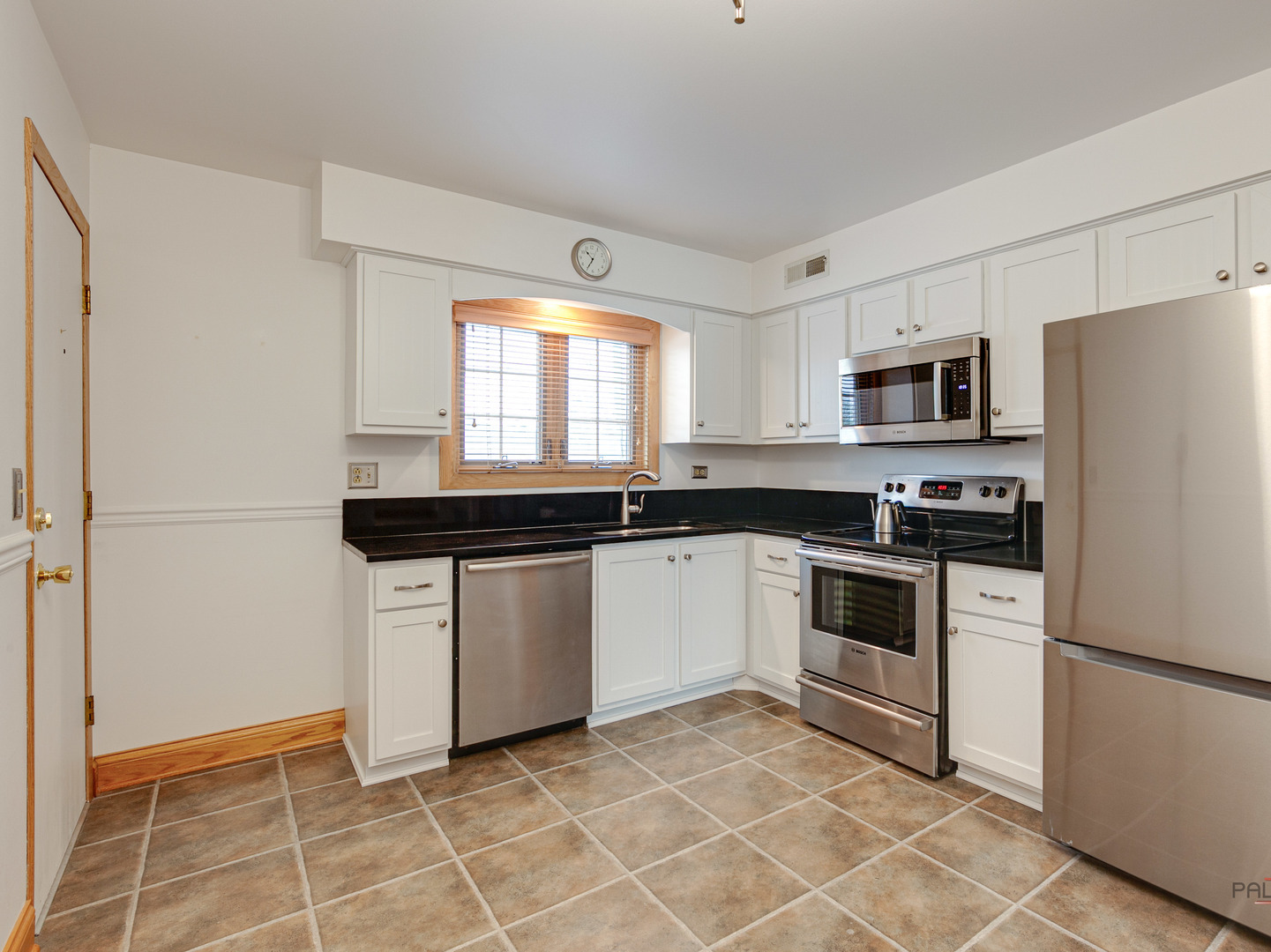 519 West Central Road, Unit 1B Mount Prospect, IL 60056 - Photo 9 of 29 Gallery Image 9