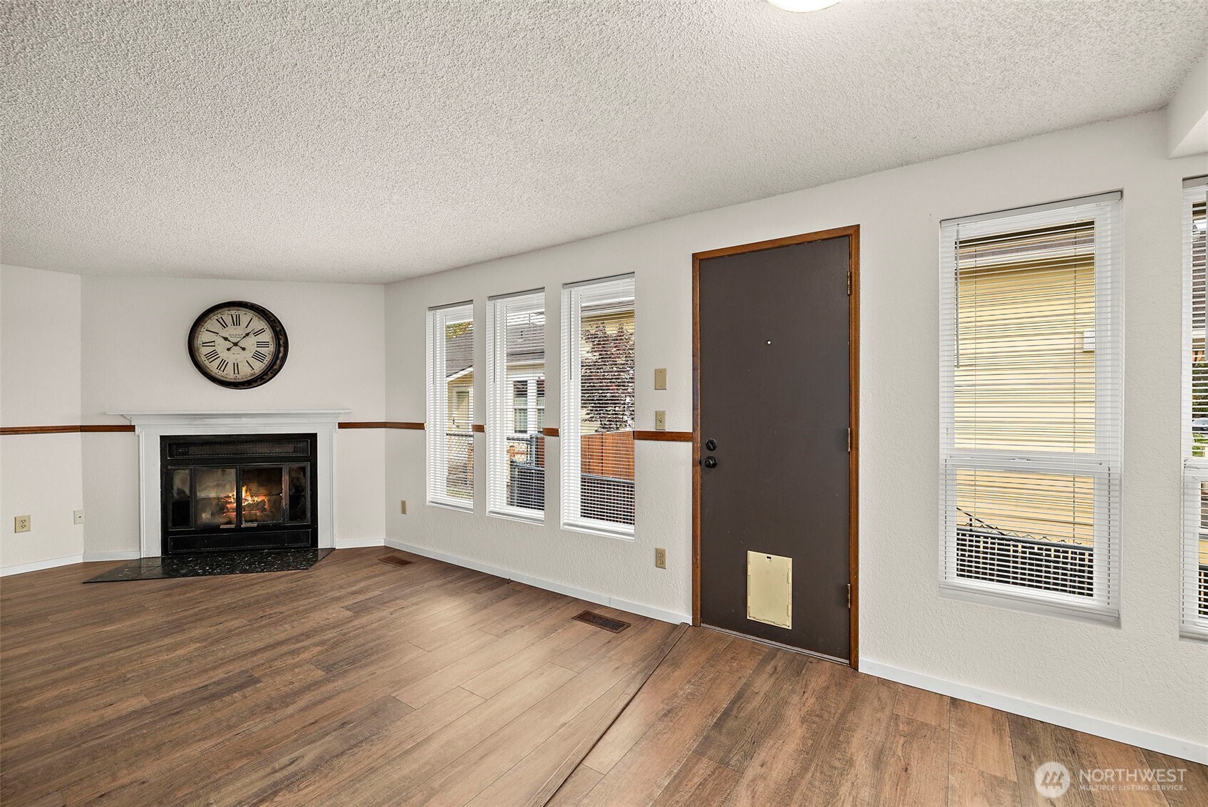 2516 Rockefeller Avenue, Unit A B Everett, WA 98201 - Photo 16 of 37