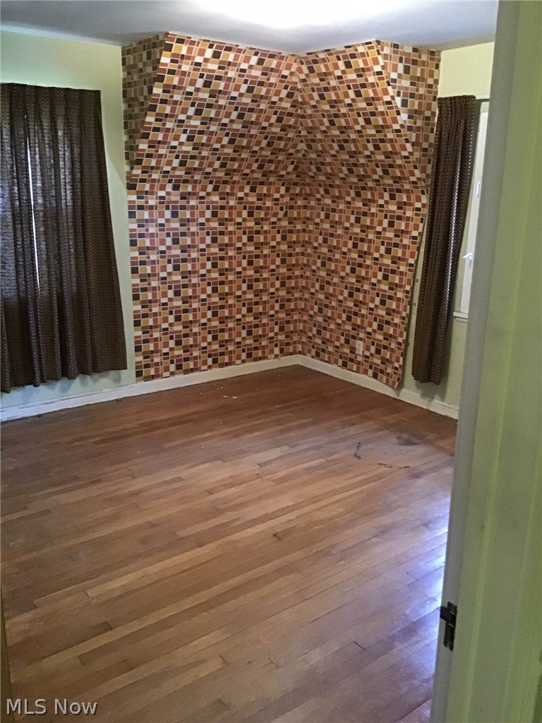 15608 Glynn Road Cleveland, OH 44112 - Photo 23 of 33 Gallery Image 23