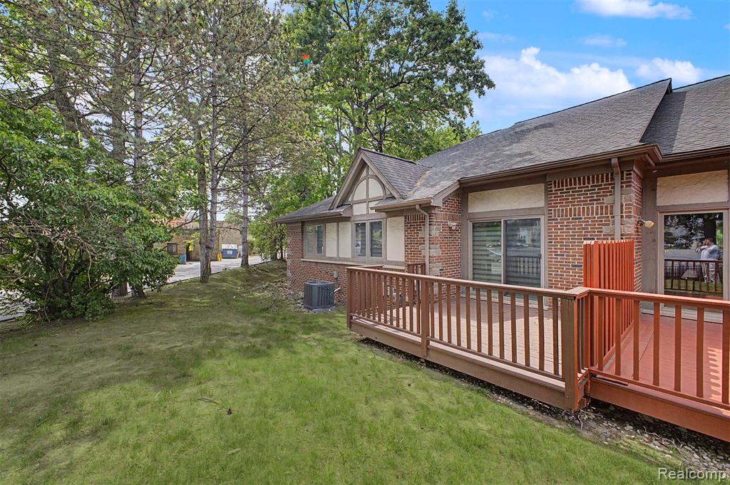 816 North Beech Daly Road Dearborn Heights, MI 48127 - Photo 44 of 47