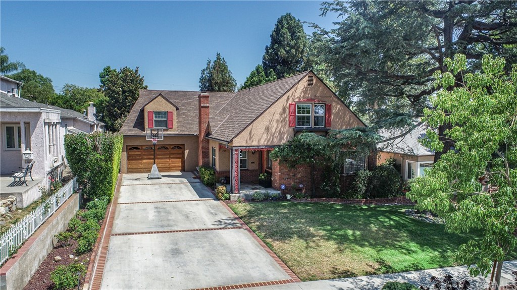 526 East Fairmount Road Burbank, CA 91501 - Photo 1 of 1 Front