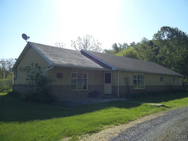 3220 Main Road East Emmaus, PA 18049 - Photo 3 of 11 Gallery Image 3