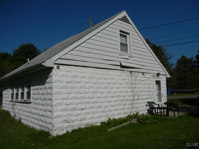 3220 Main Road East Emmaus, PA 18049 - Photo 4 of 11 Gallery Image 4