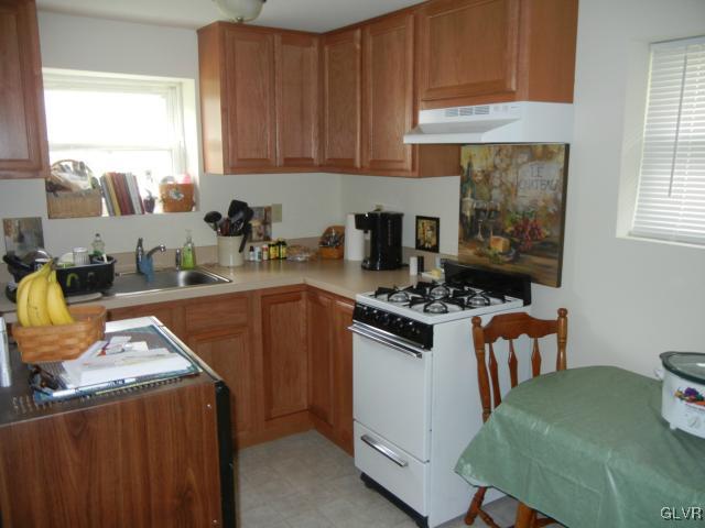 3220 Main Road East Emmaus, PA 18049 - Photo 7 of 11 Gallery Image 7