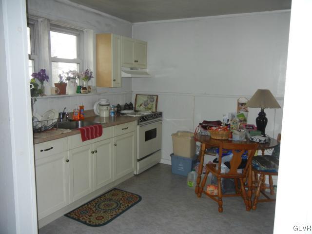 3220 Main Road East Emmaus, PA 18049 - Photo 8 of 11 Gallery Image 8