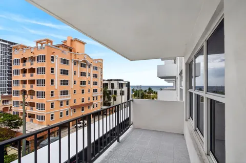 $535,000 | 405 North Ocean Boulevard, Unit 507, Pompano Beach, FL 33062