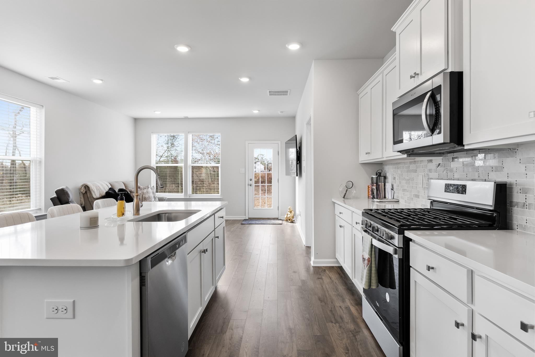 54 Roberta Wy. Medford, NJ 08055 - Photo 7 of 28