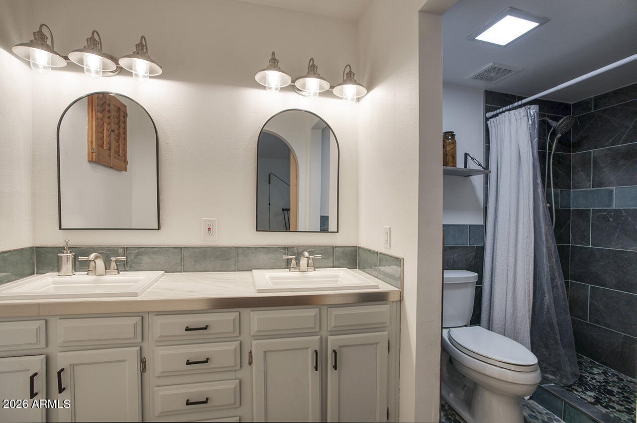 4378 East Pearce Road Phoenix, AZ 85044 - Photo 14 of 29 Primary bath