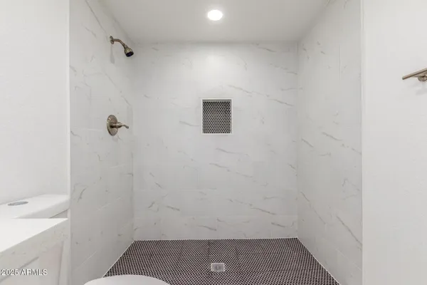 $3,996 | 120 West Hu Esta Drive, Tempe, AZ 85282