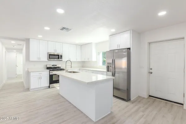 $3,996 | 120 West Hu Esta Drive, Tempe, AZ 85282