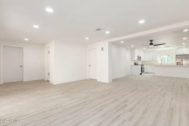 $5,000 | 120 West Hu Esta Drive, Tempe, AZ 85282