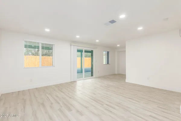 $4,500 | 120 West Hu Esta Drive, Tempe, AZ 85282