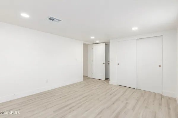 $3,996 | 120 West Hu Esta Drive, Tempe, AZ 85282