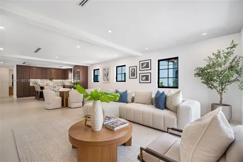 $2,900,000 | 1037 Sevilla Avenue, Coral Gables, FL 33134