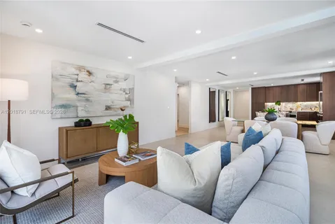 $2,900,000 | 1037 Sevilla Avenue, Coral Gables, FL 33134