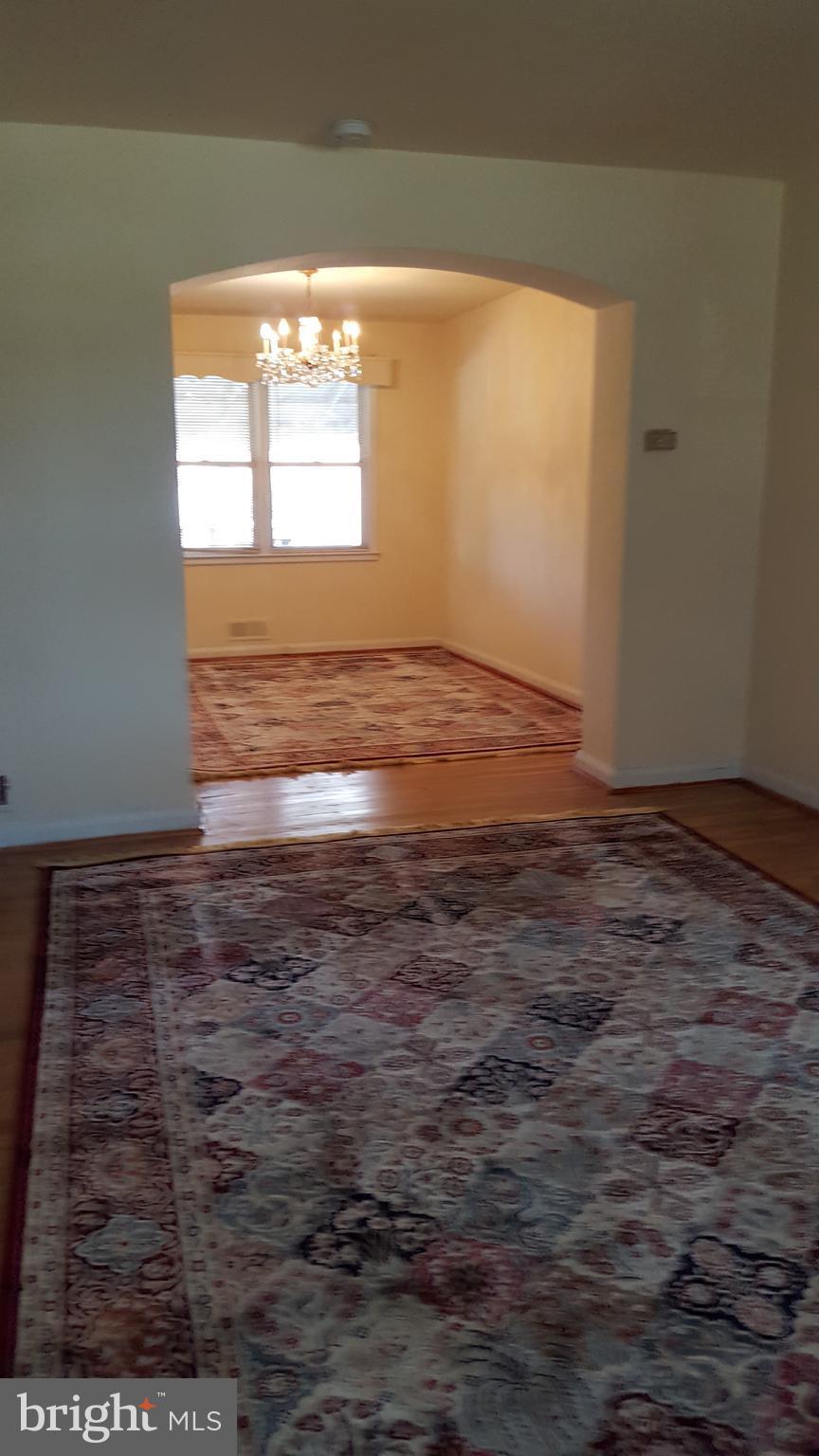 3522 Dunhaven Road Baltimore, MD 21222 - Photo 5 of 18 LIVING ROOM/DINING ROOM