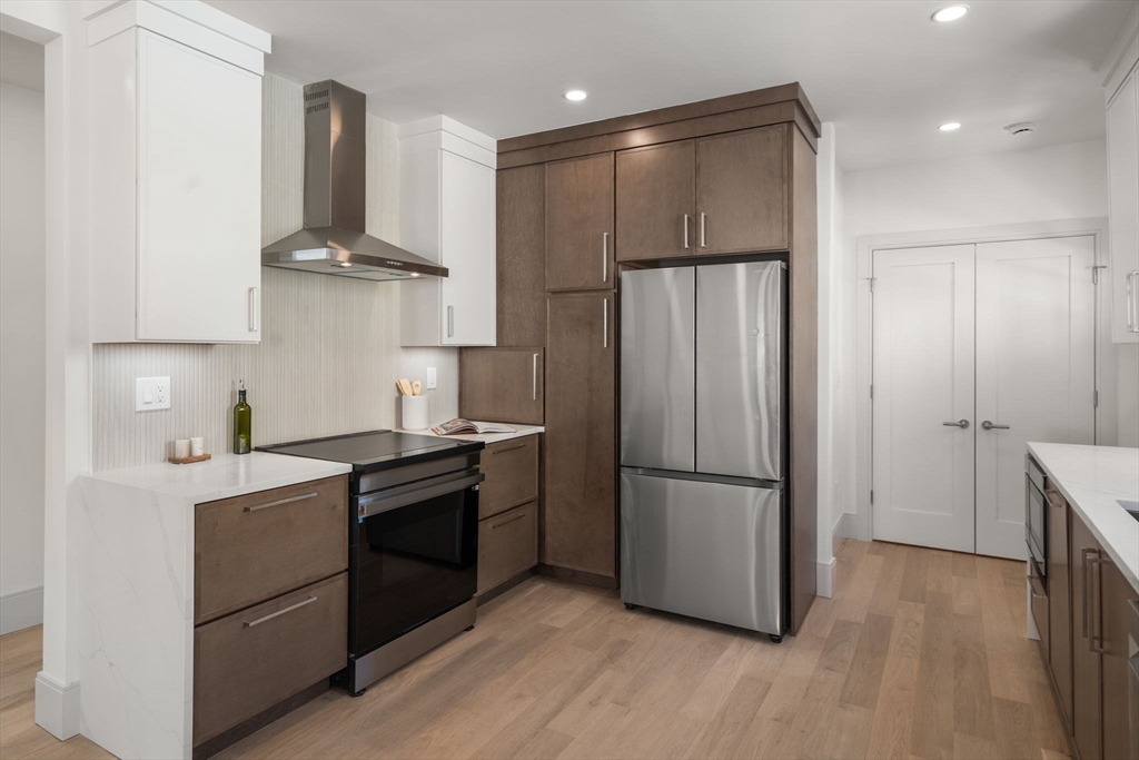 10-12 Clyde Road, Unit 1 Watertown, MA 02472 - Photo 11 of 41