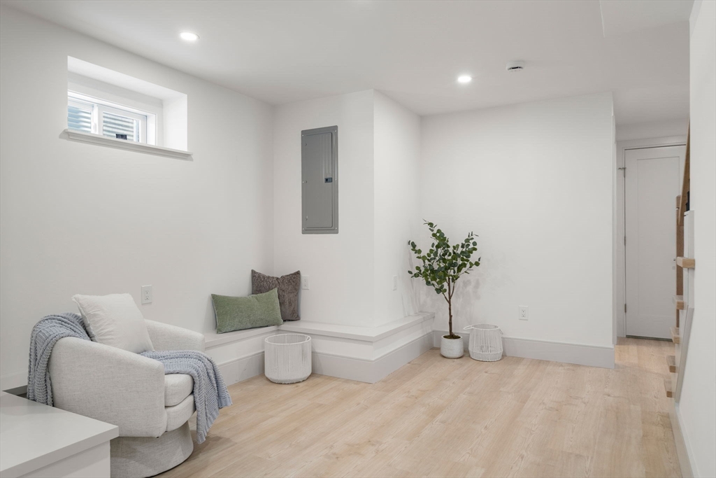 10-12 Clyde Road, Unit 1 Watertown, MA 02472 - Photo 33 of 41