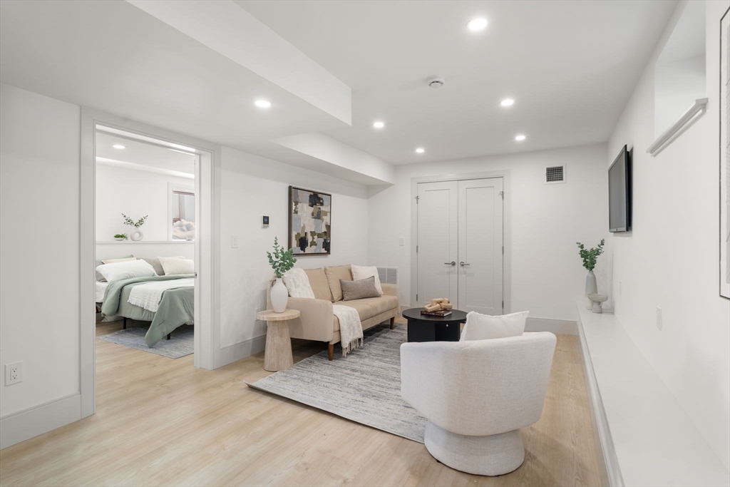 10-12 Clyde Road, Unit 1 Watertown, MA 02472 - Photo 35 of 41