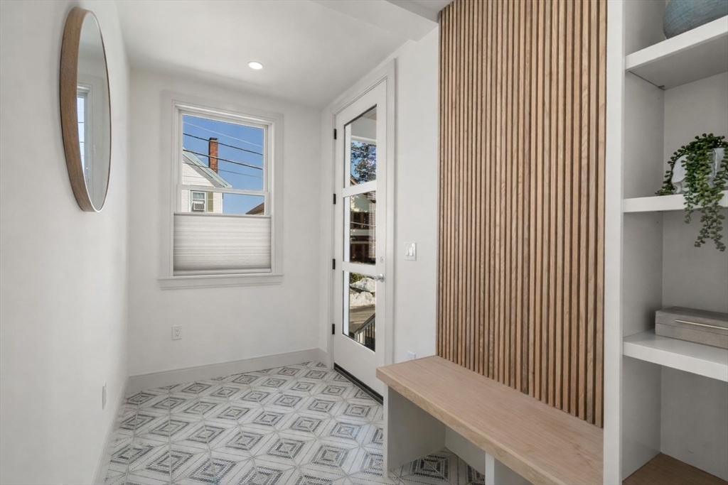 10-12 Clyde Road, Unit 1 Watertown, MA 02472 - Photo 6 of 41