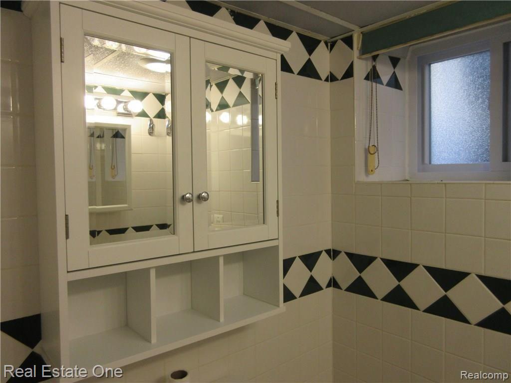 7267 Miller Road Dearborn, MI 48126 - Photo 41 of 44 41.JPG