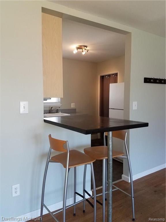 2716 West Thirteen Mile Road Royal Oak, MI 48073 - Photo 12 of 17