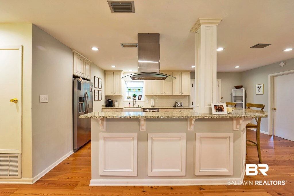 813 Holt Street Daphne, AL 36526 - Photo 6 of 25